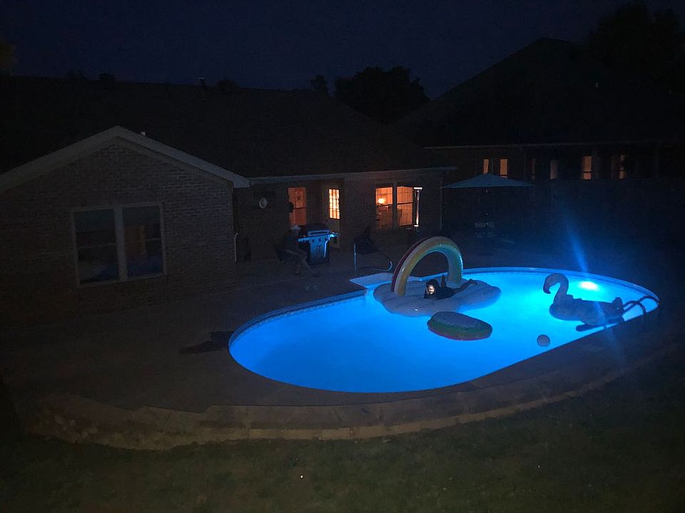 1st image of 4913 Diamond Dr
