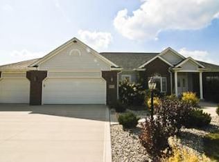 1924 Calais Rd, Fort Wayne, IN 46814