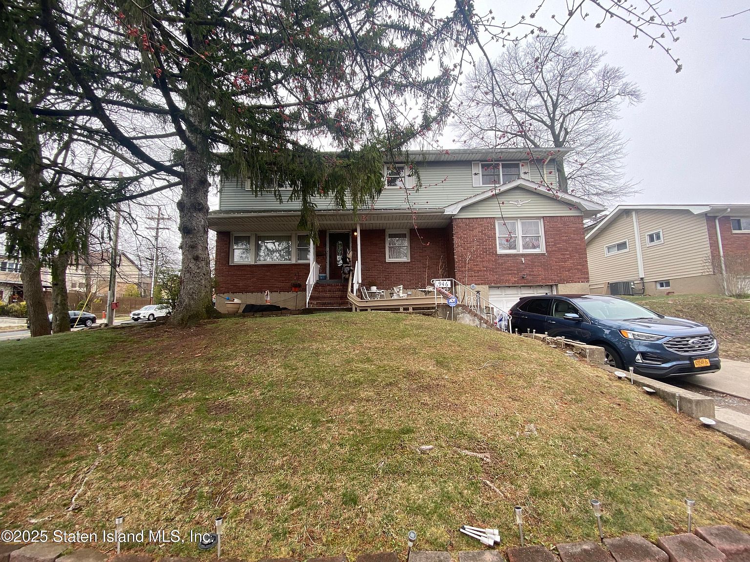 946 Drumgoole Rd W, Staten Island, NY 10312 | Zillow