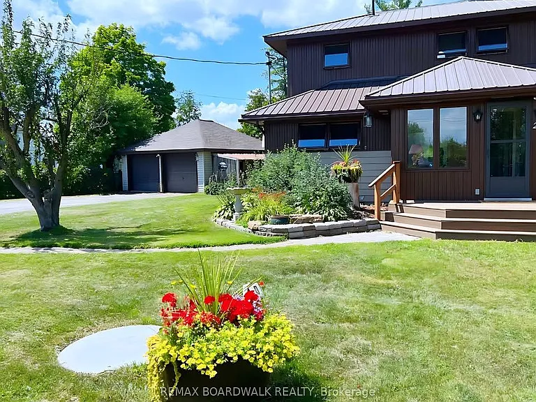 244 Sunset Dr — Photo 3