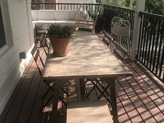 4th image of 3901A Belmont Park Dr