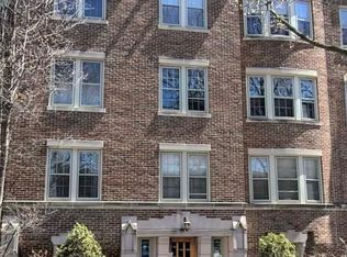 336 S Maple Ave APT 1B, Oak Park, IL 60302