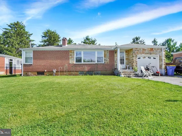 100 Knoll Ln, York, PA 17406