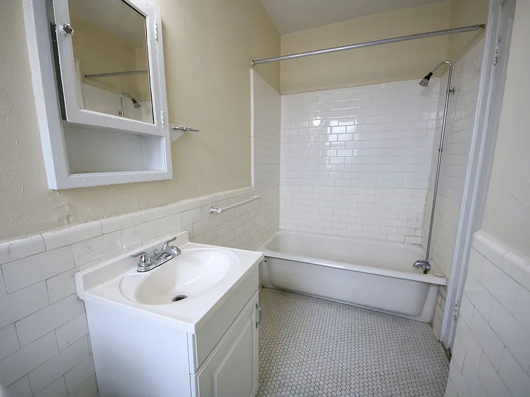 Apartment for Rent in Bevo Mill — Photo 10