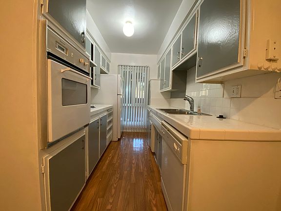3rd image of 157 Esperanza Ave #A