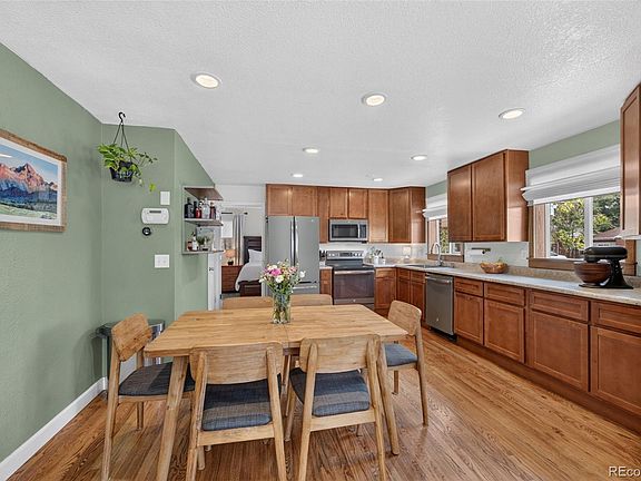 5th image of 825 S Decatur Street