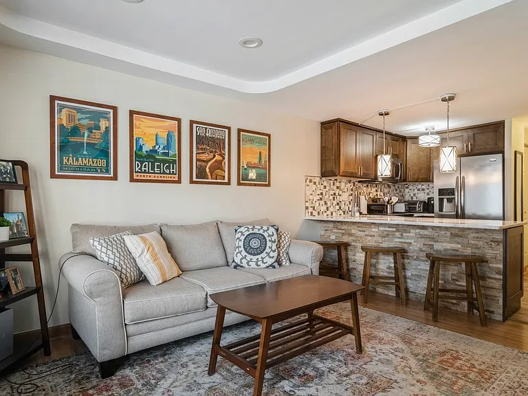 1221 N Dearborn St #207N — Photo 5