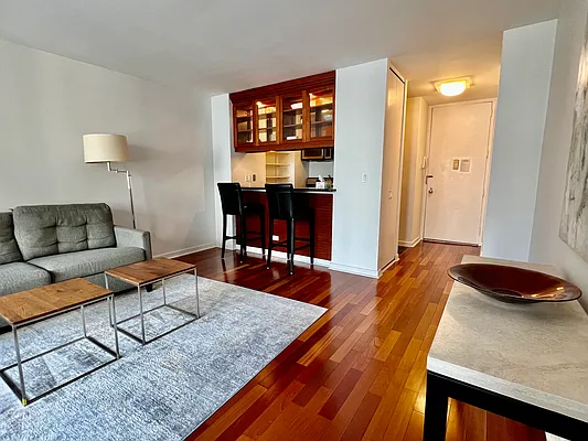 Rented by T&T Real Estate | media 2