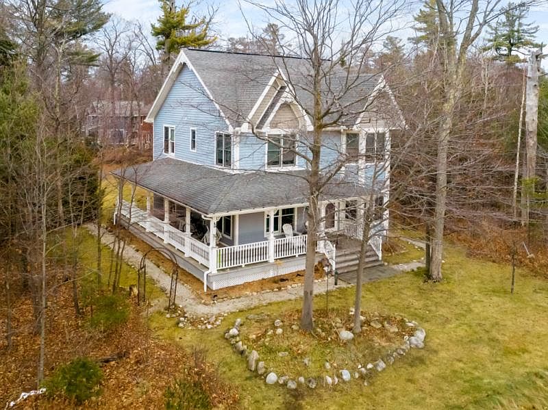 1st image of 3949 Birchway Ln