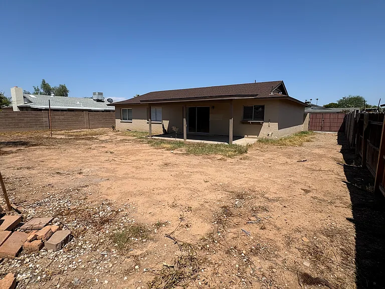 10826 N 48th Ave — Photo 14
