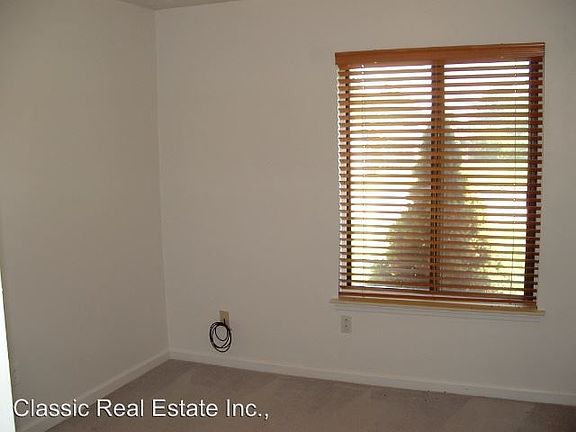4th image of 3349 Kenesaw Dr