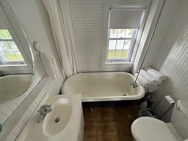 Bathroom 1 of 2