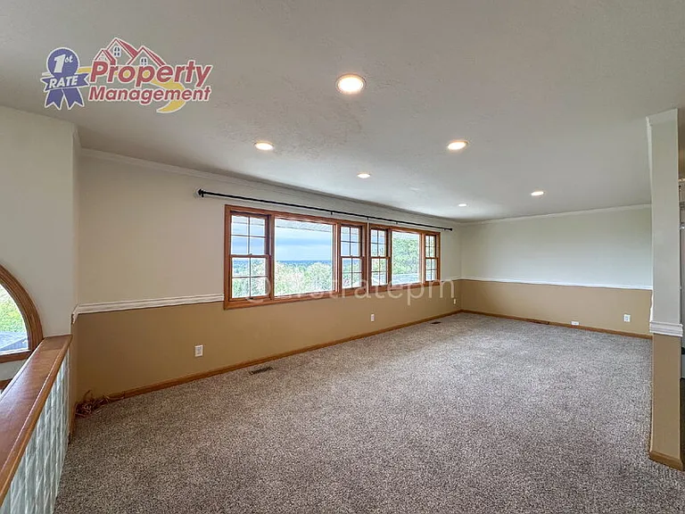 2624 N Hillway Dr — Photo 17