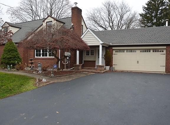 Mud/Laundry room entrance
