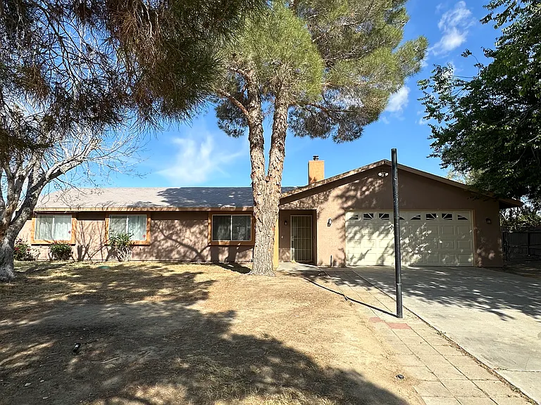 16715 Vasquez Ave — Photo 1
