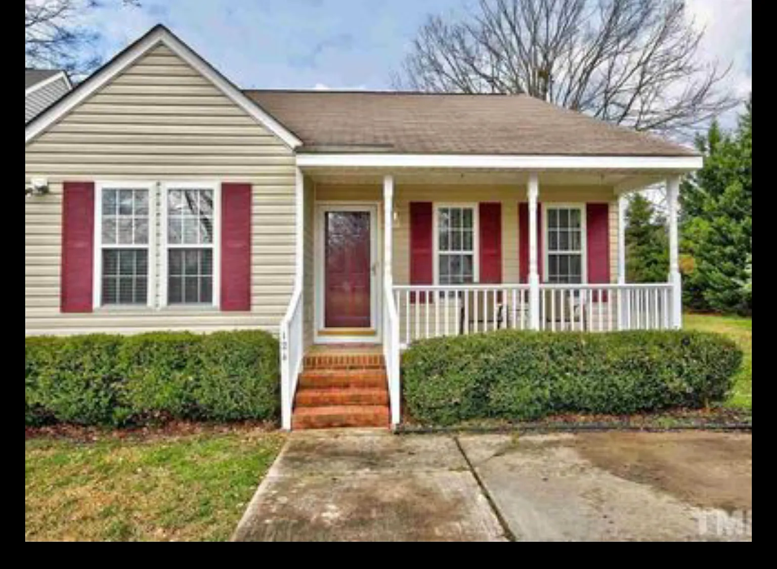3 bed, 1290 sqft, $1,950 — Photo 1