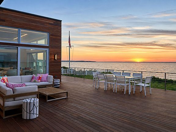 5th image of 14 Peconic Cres