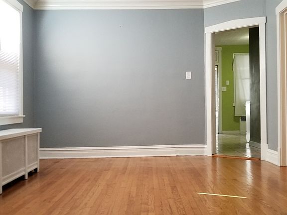 4th image of 1616 S 47th Ct