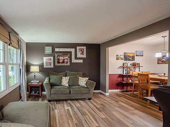 5th image of 31 Longhorn Dr