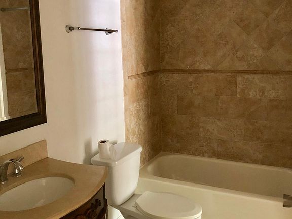 4th image of 3910 Versailles Dr #3910A