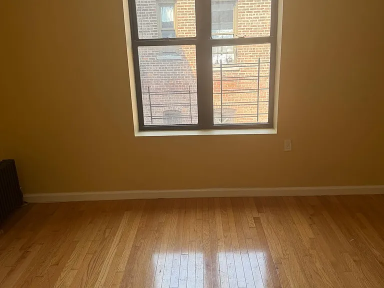566 W 190th St #5C — Photo 5