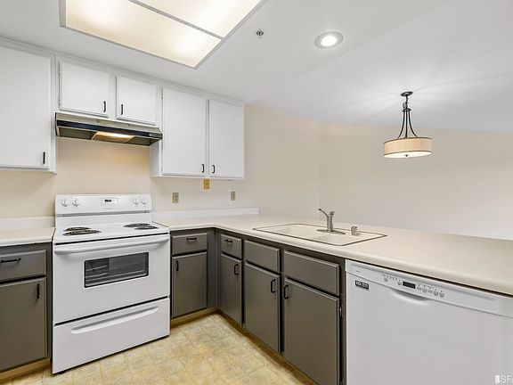 4th image of 525 Monte Vista Ave APT 8