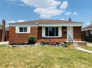 19717 Alger St, Saint Clair Shores, MI 48080