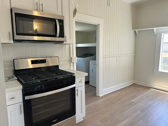 261 Irving Ave — Photo 4