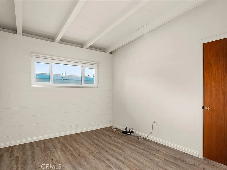 1335 Campus Ave — Photo 19
