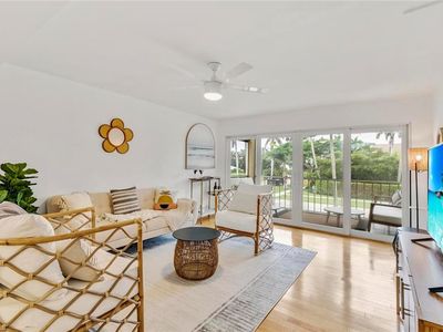 900 8th Ave S APT 202, Naples, FL, 34102