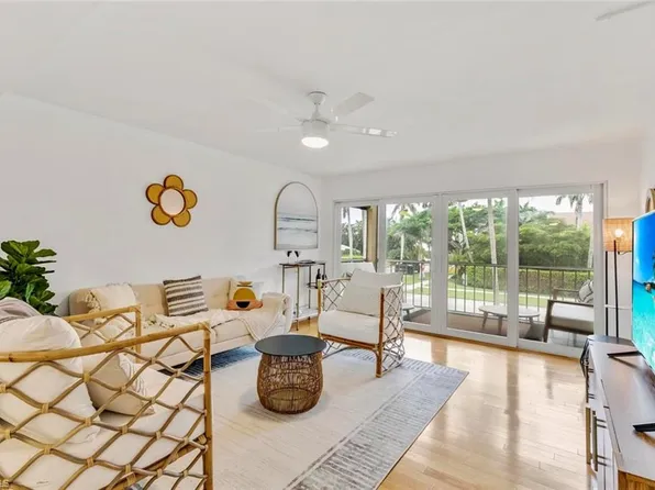 900 8th AVE S #202, NAPLES, FL 34102