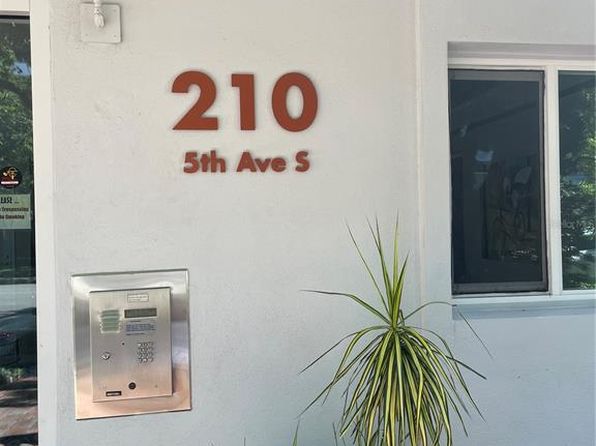 210 5th Ave S UNIT 209