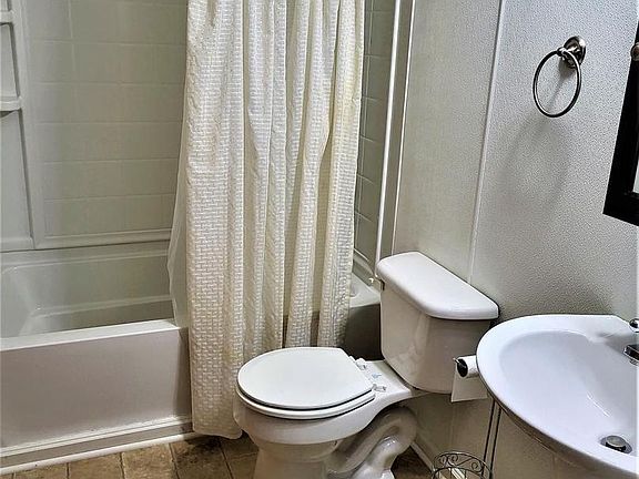 5th image of 21538 Morris Dr