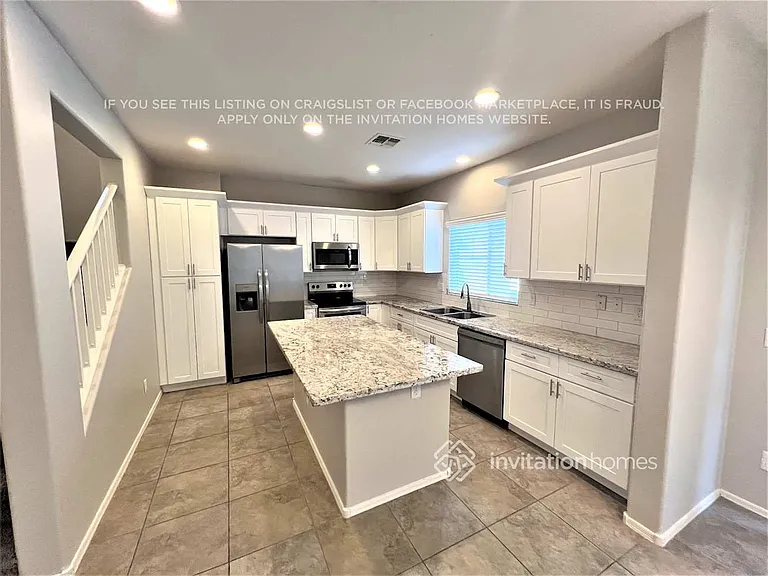 4672 E Olney Ave — Photo 4