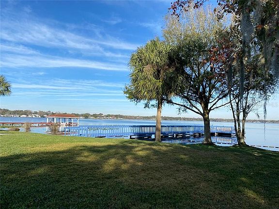 4th image of 208 Heatherpoint Dr
