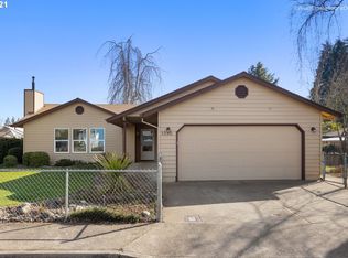 1510 N Locust St, Canby, OR 97013