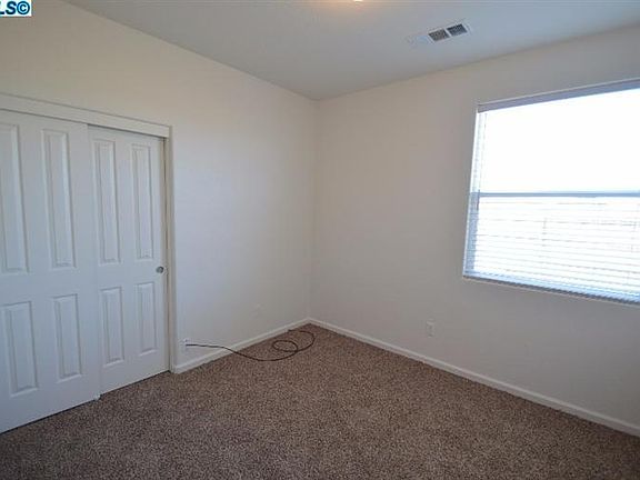 3rd image of 2151 N Marcin Street