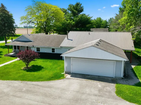 2376 S 300 E, Huntington, IN 46750