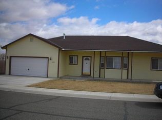 406 Sprague Dr, Yerington, NV 89447