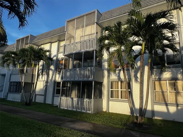 6701 NW 169th St APT B203, Hialeah, FL 33015
