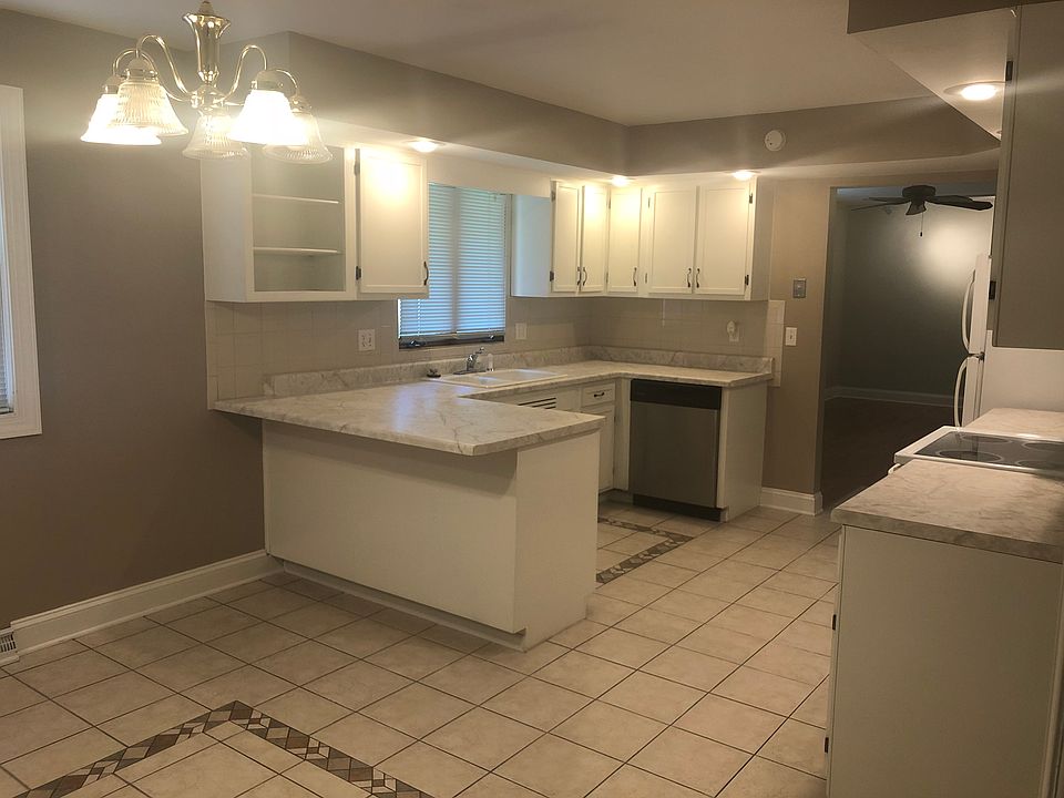 1st image of 4704 Lanewood Dr