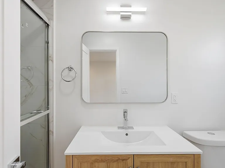 4321 Saugus Ave — Photo 31