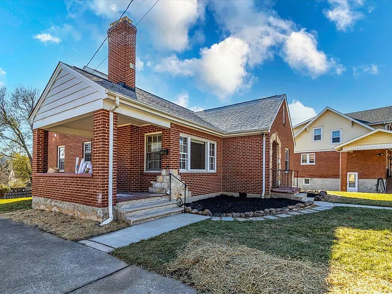 2510 Tillett Rd SW — Photo 2