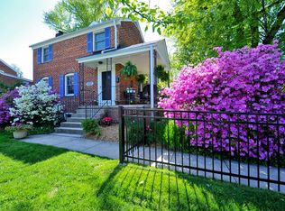 2608 N George Mason Dr, Arlington, VA 22207