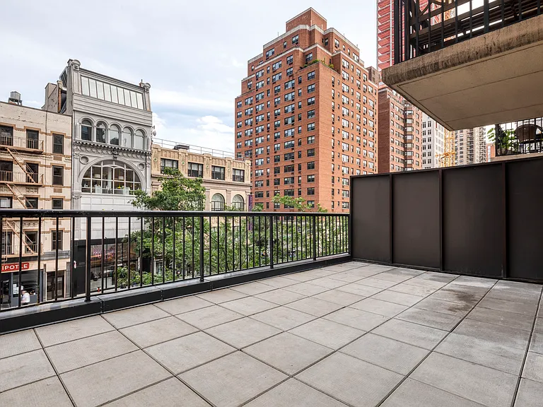 171 E 84th St #3C — Photo 5