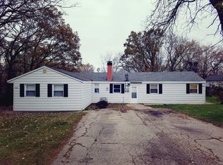 Ravine Dr, Zion, IL 60099