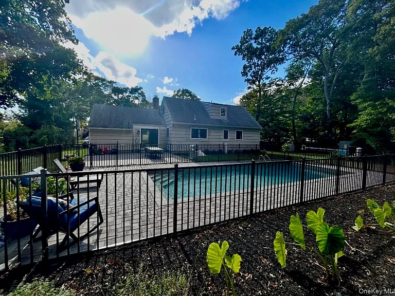 12 Wayne Ct — Photo 6