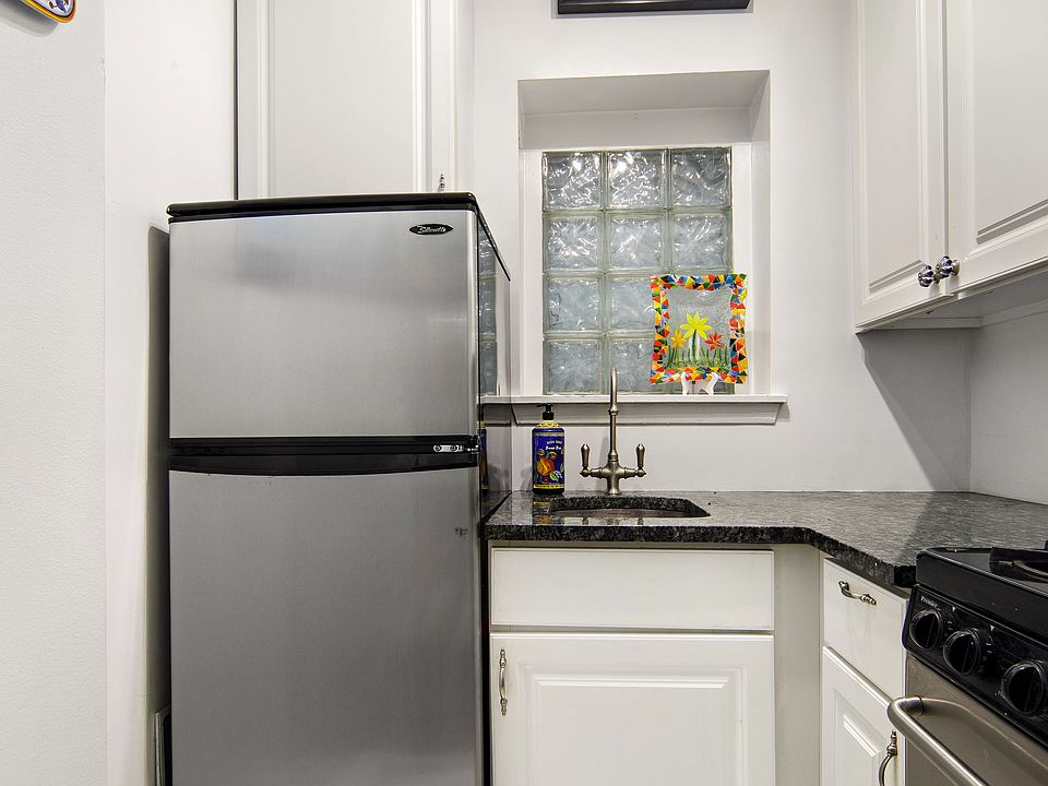 1st image of 430 E 77th St #4E