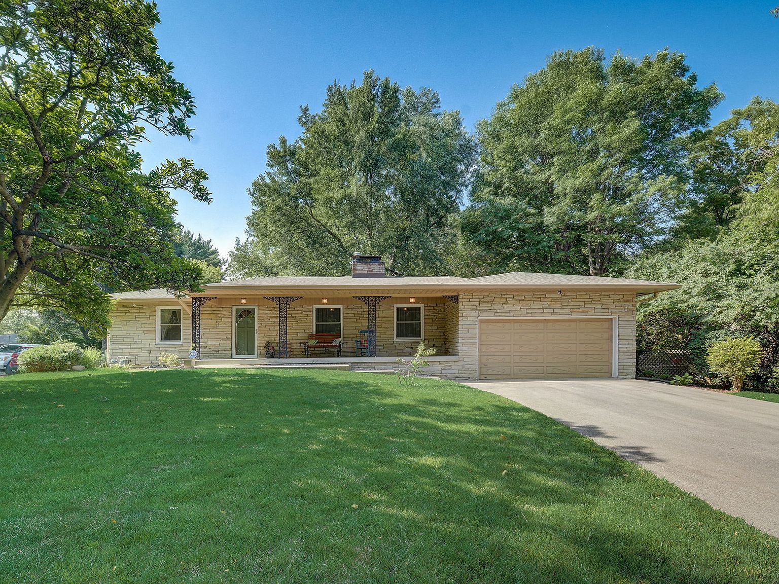 4825 E 46th St, Indianapolis, IN 46226 Zillow