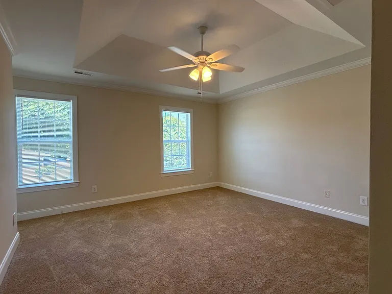 4401 Stephen Oaks Way — Photo 8